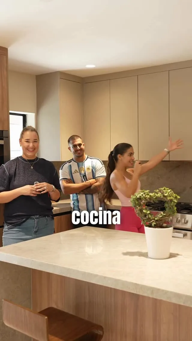 La transformación de la cocina quedó increíble. ¡Gracias, @closetdetail ✨(Khaty) por hacer tu magia una vez má